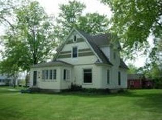 114 Locust St E, Three Oaks, MI 49128