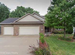 5155 Pond View Cir, Des Moines, IA 50317