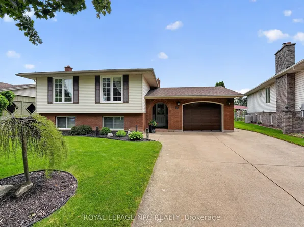 22 Jeanette Dr, Saint Catharines, ON L2N 6M4