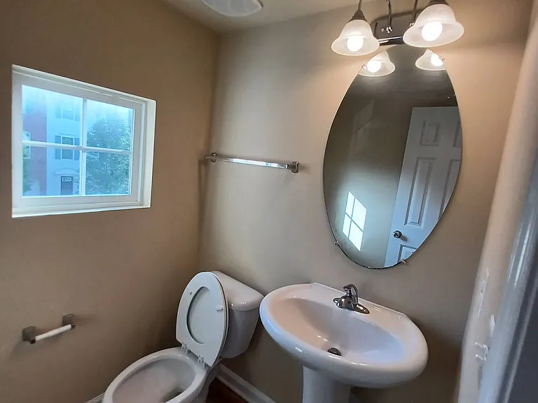 103 Argyle Ct #1 — Photo 5