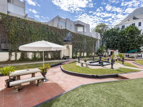 Whitley Courtyard, 1861 Whitley Ave APT 303, Los Angeles, CA 90028