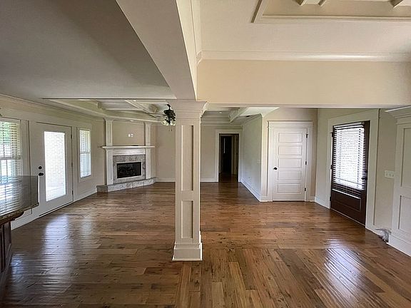 2nd image of 105 Squirrel Hollow Dr