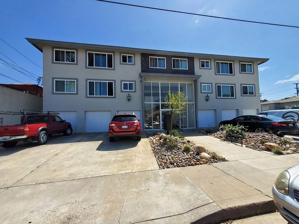 Villa West Apartments
