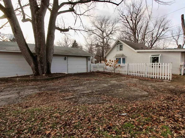 2177 Shopiere Rd, Beloit, WI 53511