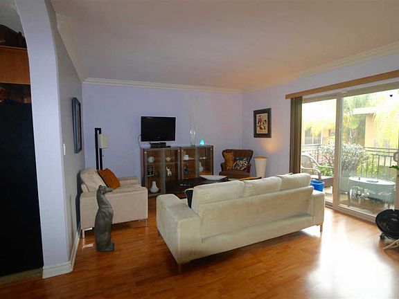 4th image of 4548 Hawley Blvd Unit 8