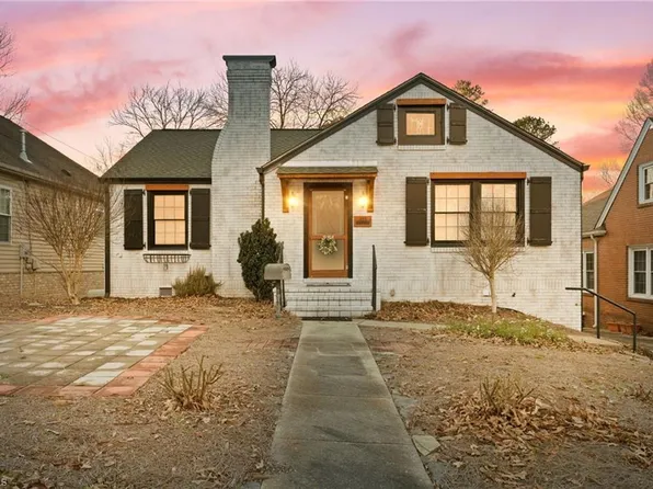 423 W Radiance Dr, Greensboro, NC 27403