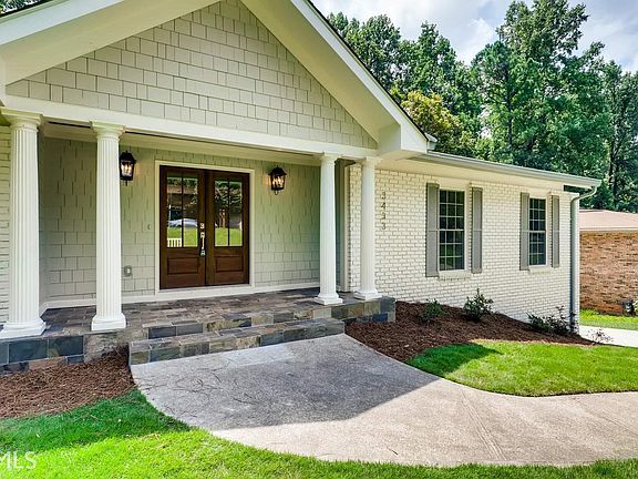 3rd image of 3433 Wynnton Dr NE