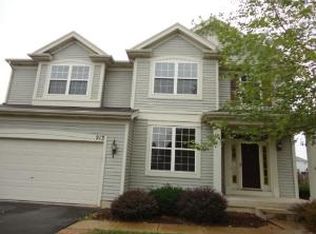 213 Woodland Park Cir, Gilberts, IL 60136