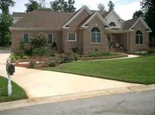 204 Weatherbend Ct, Holly Springs, NC 27540