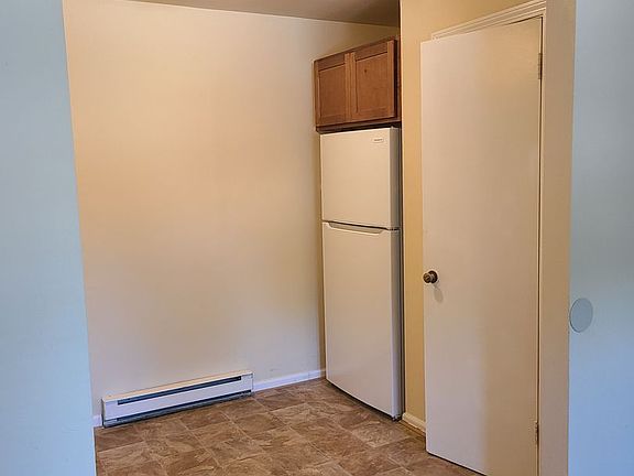 4th image of 1445 Kingston Ave #1