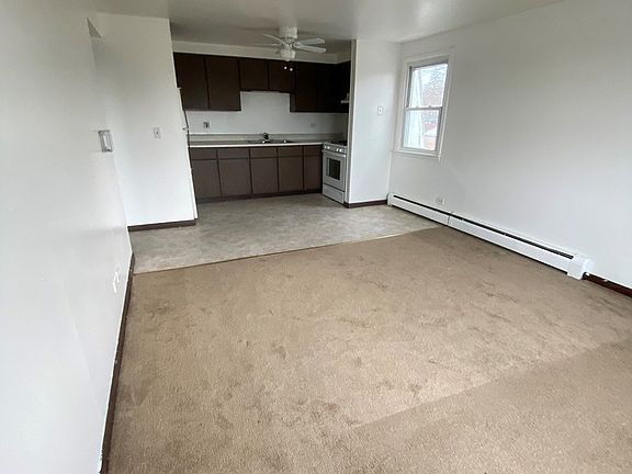 4th image of 1627 Woodbine Dr #10