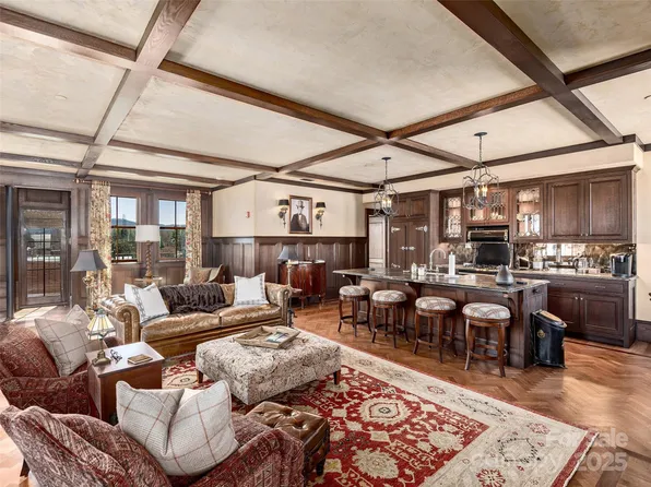 23 S Broad St #306, Brevard, NC 28712