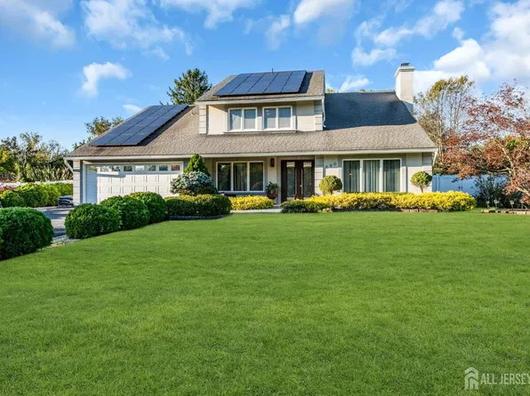 690 Elton Adelphia Rd, Freehold, NJ 07728