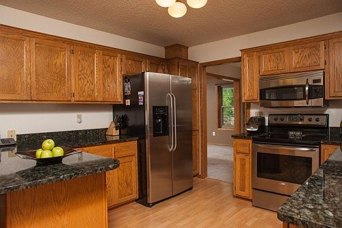 5th image of 8081 Hidden Ct
