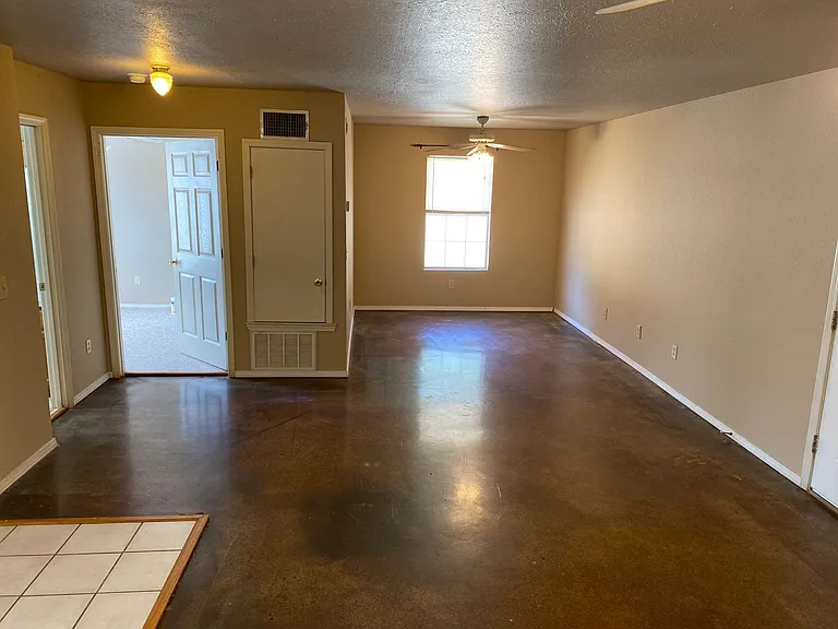 980 W Cleveland St #3 — Photo 2