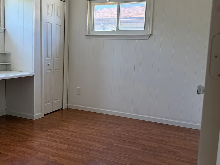 4810 Campbell St — Photo 12