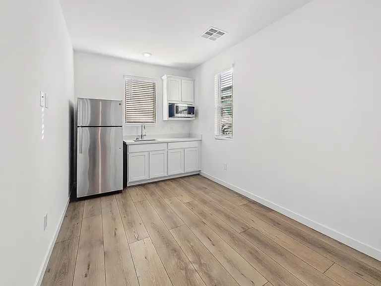 9776 Douglas Fir St #A — Photo 8
