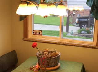 21115 E Eleven Mile Rd, Saint Clair Shores, MI 48081