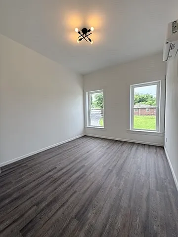 127 Susanna St — Photo 6