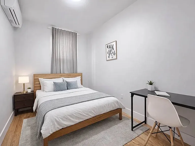 879 Cypress Ave #3L — Photo 5