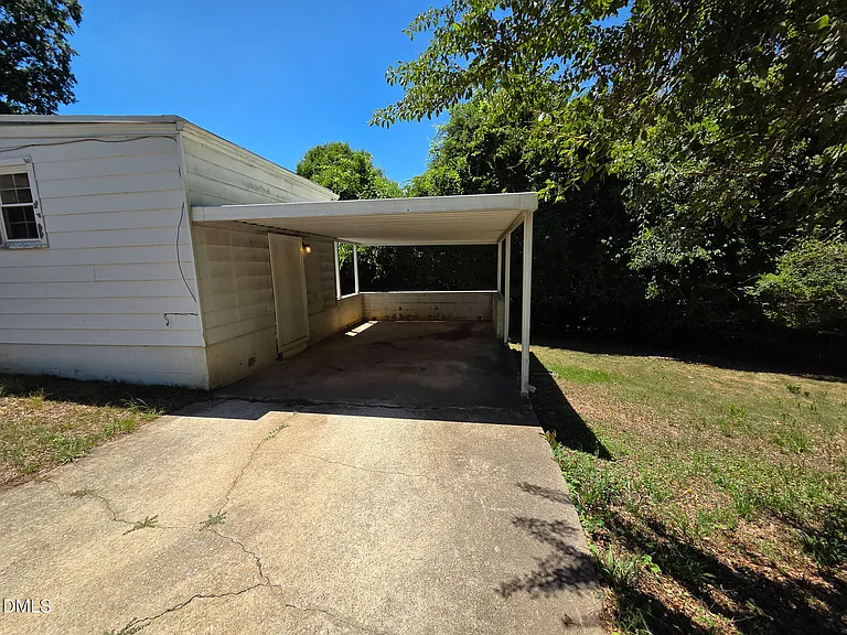 3428 Wade Ave — Photo 32