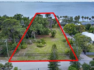 8258 Longbay Blvd, Sarasota, FL 34243