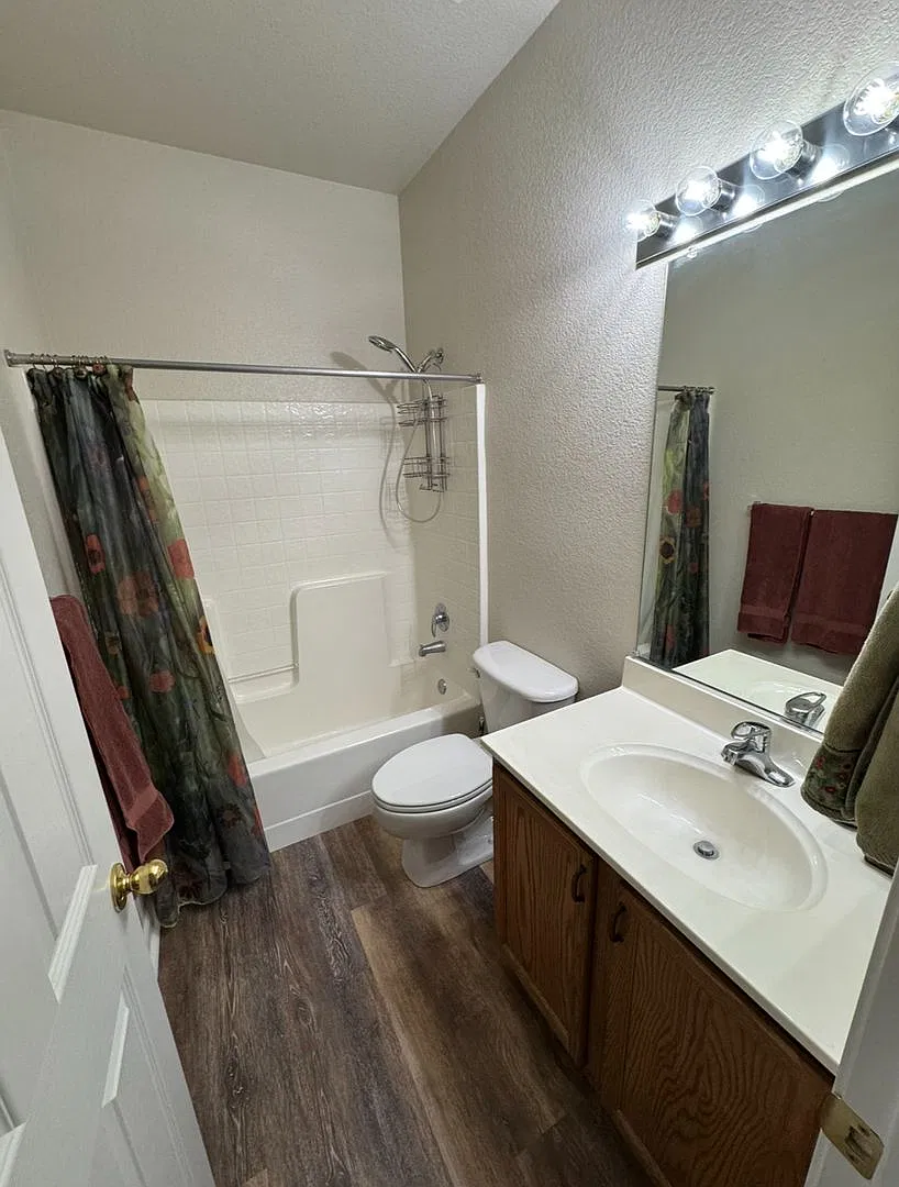 4 bed 2 bath home located on the Dayton Valley Golf Course — Photo 4