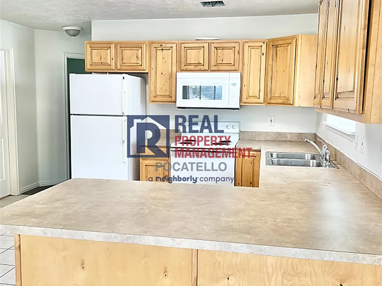 4361 Opal Ave — Photo 3