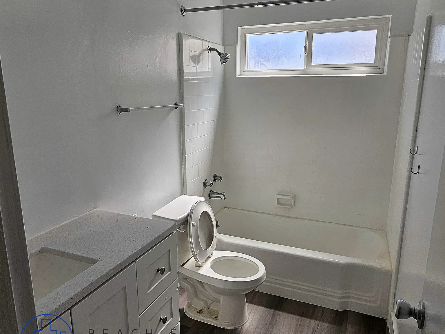 912 E La Palma — Photo 3
