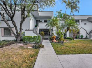 159 Lakeview Dr APT 101, Weston, FL 33326
