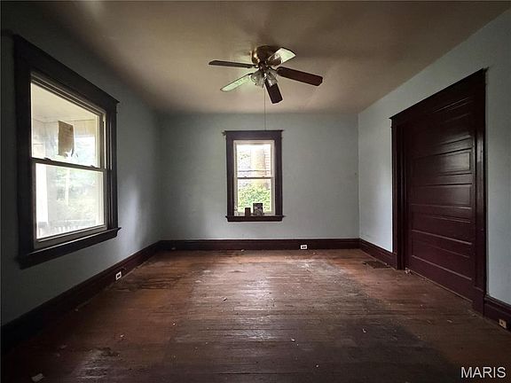 4th image of 2705 Lyndhurst Ave