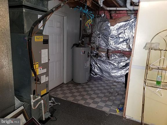 4th image of 9520 Midland Turn