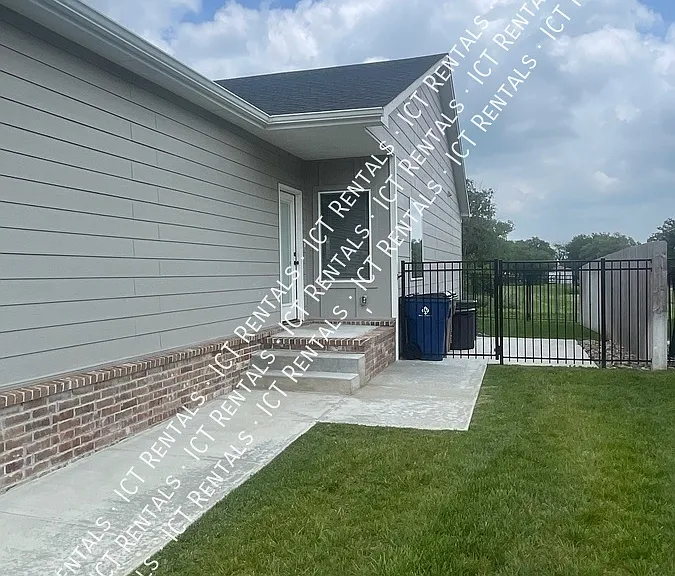 1132 N Joye St #1 — Photo 1