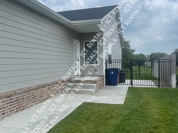 1132 N Joye St, Andover, KS