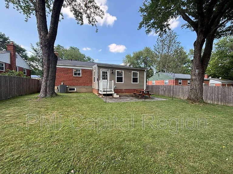 4706 Red Fox Rd — Photo 21