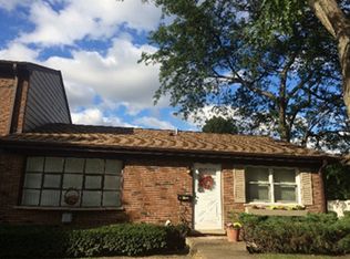 509 Monroe Pl, Wood Dale, IL 60191
