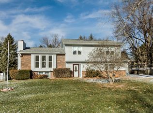 21444 Pacific St, Elkhorn, NE 68022