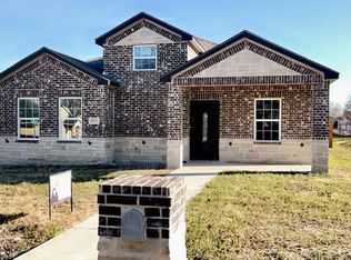 413 Rushing St, Ennis, TX 75119