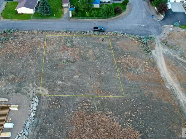 120 Redbird Ln, Challis, ID 83226