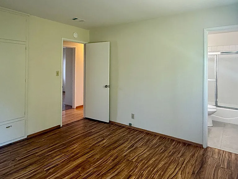 4501 Alex Dr — Photo 8