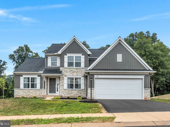 190 Red Maple Dr, Etters, PA 17319