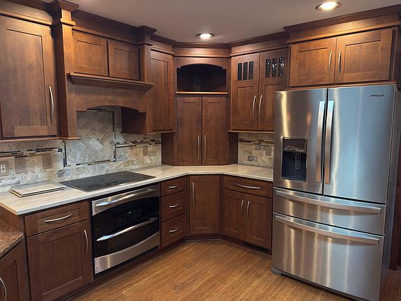 5th image of 1253 Westridge Dr