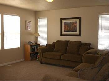 3rd image of 4522 Gladstone Cir