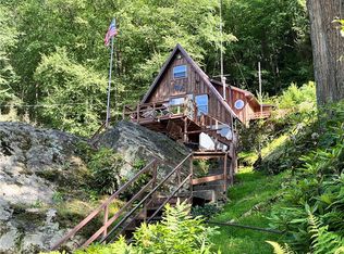 688 N Tunnel Rd, Kennerdell, PA 16374