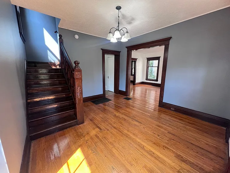 425 Fuller Ave SE — Photo 26