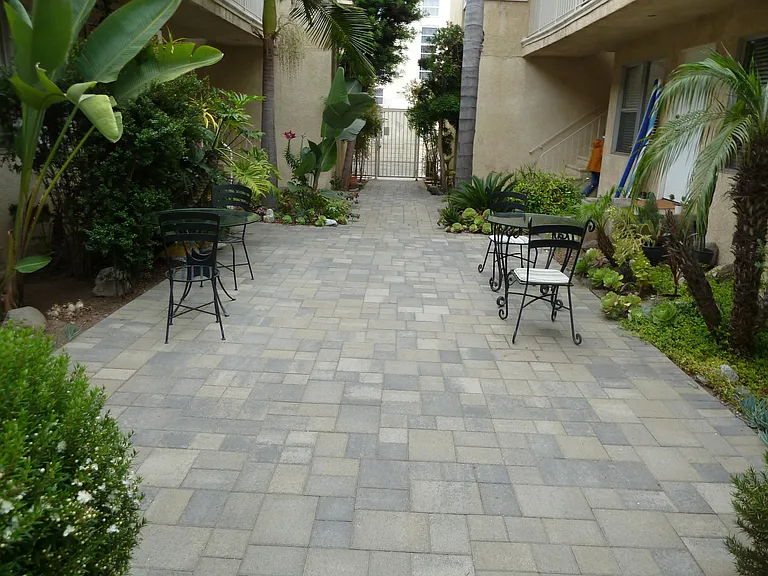 1028 2nd St #6 — Photo 3