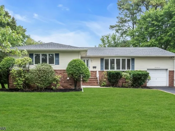 117 Warwick Cir, Springfield Twp., NJ 07081
