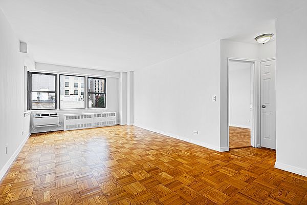 1st image of 200 E 15th St APT 5G