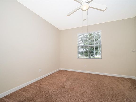 3rd image of 1904 Thetford Cir