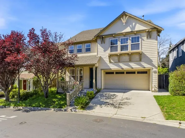 166 Kensington Cir, Hercules, CA 94547